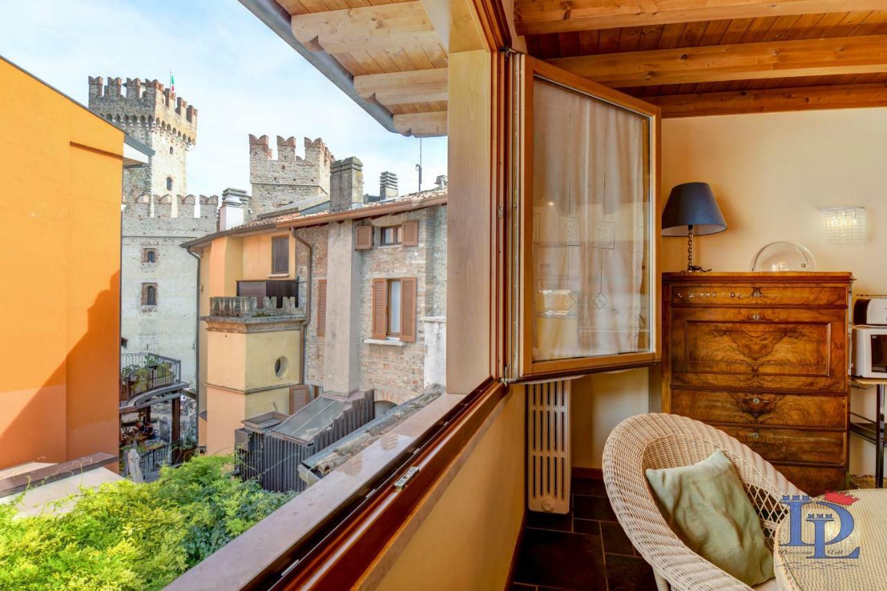 Desenzanoloft Official Partner Marriott Homes & Villas -Penthouse Never Say Never Sirmione Castle View Exterior photo